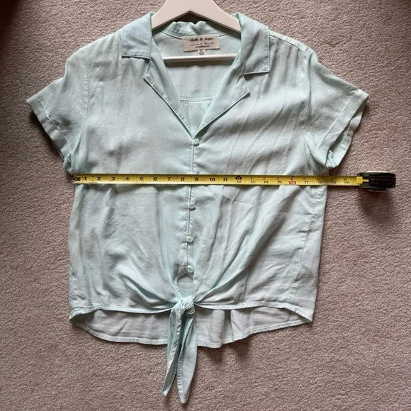 Cloth & Stone Tie-Front Buttondown size M - Picture 4 of 5